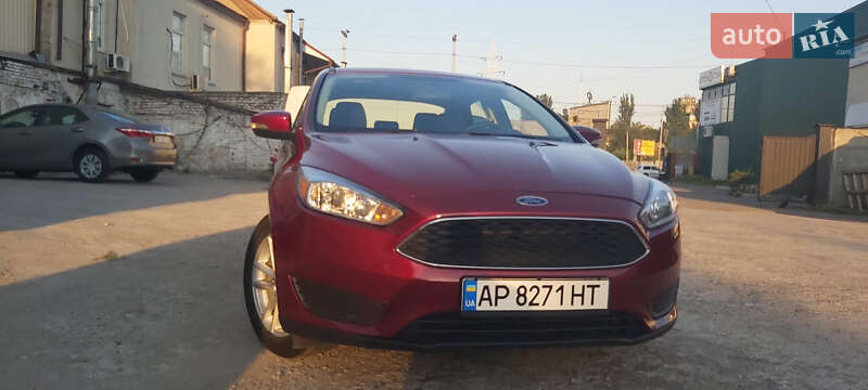 Седан Ford Focus 2015 в 