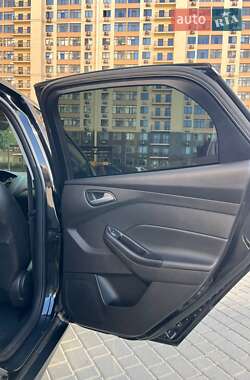 Седан Ford Focus 2015 в 