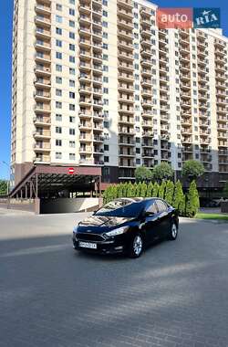 Седан Ford Focus 2015 в 