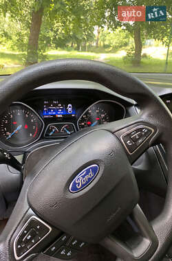 Хэтчбек Ford Focus 2017 в 