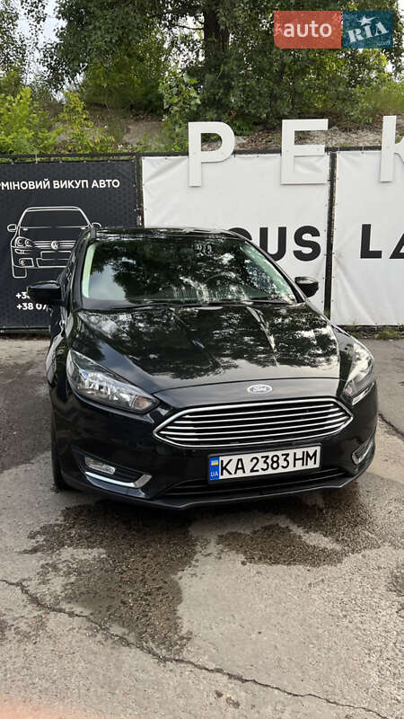 Хэтчбек Ford Focus 2015 в 