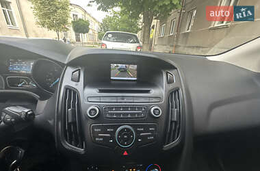 Хэтчбек Ford Focus 2016 в 
