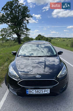 Седан Ford Focus 2015 в 