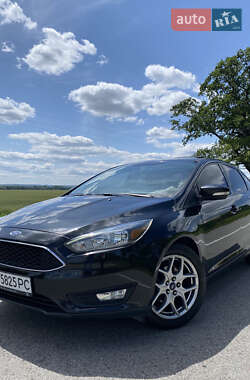 Седан Ford Focus 2015 в 