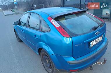 Хэтчбек Ford Focus 2004 в 
