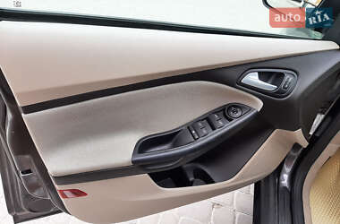 Седан Ford Focus 2016 в 