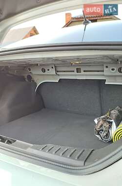 Седан Ford Focus 2015 в 