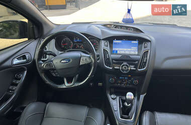 Хетчбек Ford Focus 2016 в 