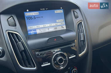Хетчбек Ford Focus 2016 в 