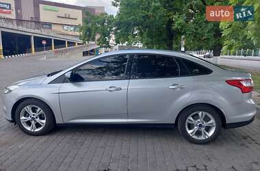Седан Ford Focus 2013 в 
