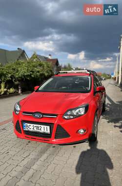 Хэтчбек Ford Focus 2013 в 