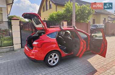 Хэтчбек Ford Focus 2013 в 