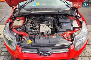 Хэтчбек Ford Focus 2013 в 