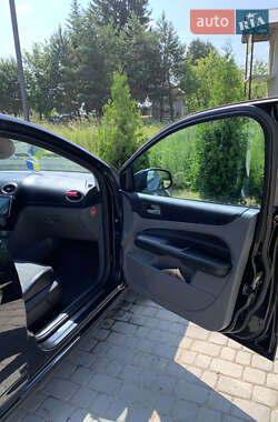 Хэтчбек Ford Focus 2008 в 