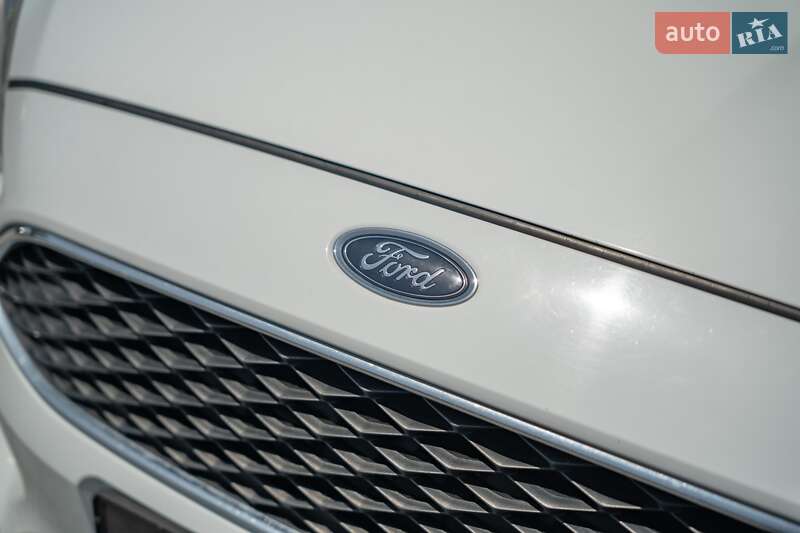 Хэтчбек Ford Focus 2016 в Черновцах