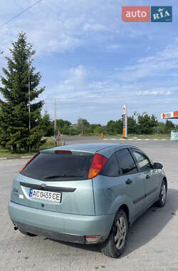 Хэтчбек Ford Focus 1999 в 