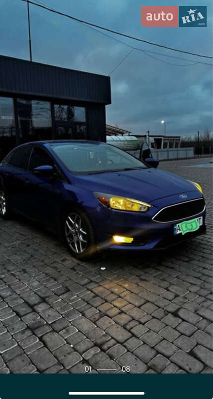 Седан Ford Focus 2015 в 