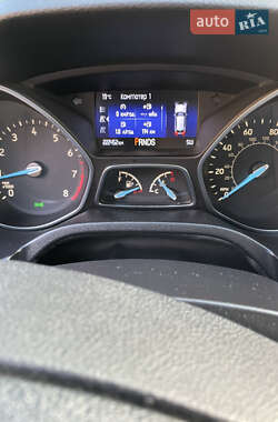 Седан Ford Focus 2015 в 