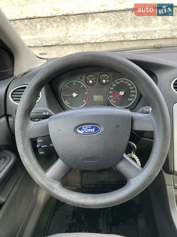 Универсал Ford Focus 2005 в Сарнах