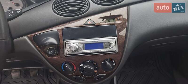 Универсал Ford Focus 2003 в Новояворовске