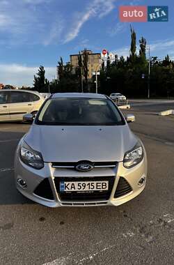 Хэтчбек Ford Focus 2012 в 
