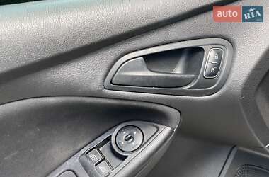Седан Ford Focus 2016 в 