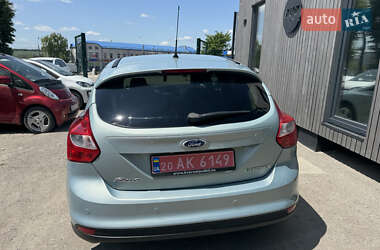 Хэтчбек Ford Focus 2013 в 