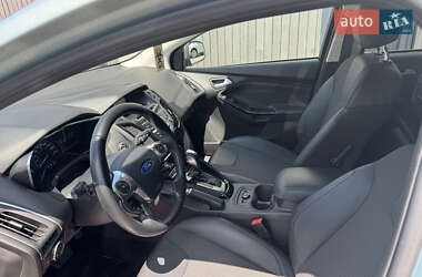 Хэтчбек Ford Focus 2013 в 