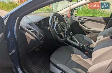 Хэтчбек Ford Focus 2013 в 