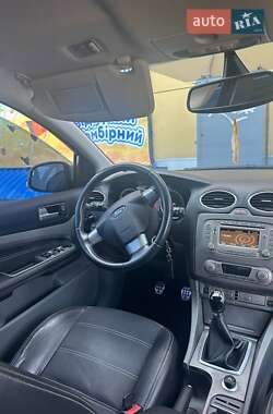 Хэтчбек Ford Focus 2009 в 