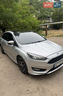 Седан Ford Focus 2016 в 