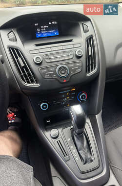 Седан Ford Focus 2016 в 