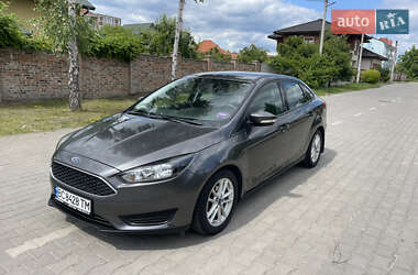 Седан Ford Focus 2015 в 