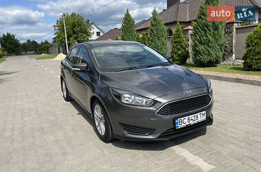 Седан Ford Focus 2015 в 
