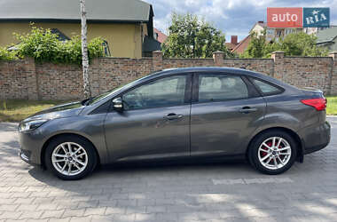 Седан Ford Focus 2015 в 