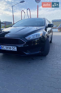 Хэтчбек Ford Focus 2015 в 