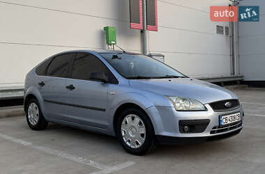 Хэтчбек Ford Focus 2005 в 