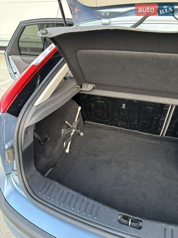 Хэтчбек Ford Focus 2005 в Киеве