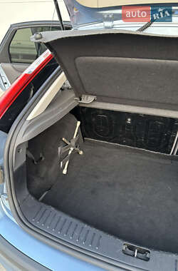 Хэтчбек Ford Focus 2005 в 