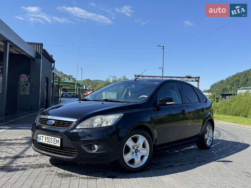 Хэтчбек Ford Focus 2009 в 