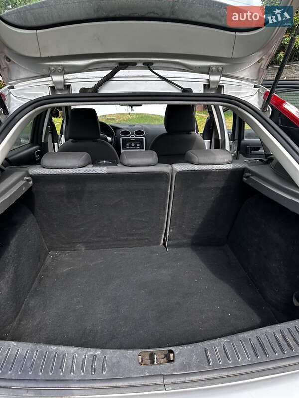Хэтчбек Ford Focus 2006 в Полтаве