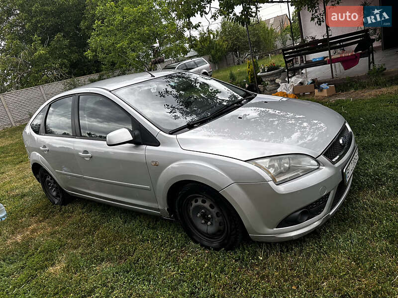 Хэтчбек Ford Focus 2006 в Полтаве