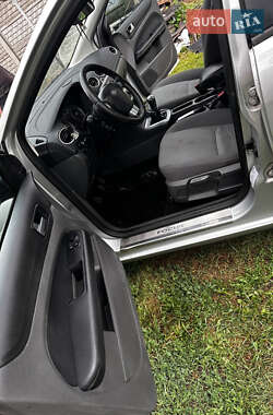 Хэтчбек Ford Focus 2006 в 