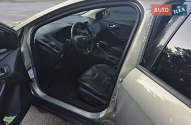 Седан Ford Focus 2016 в 