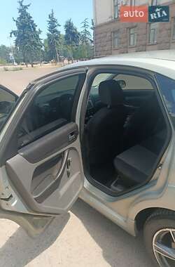 Хэтчбек Ford Focus 2010 в 