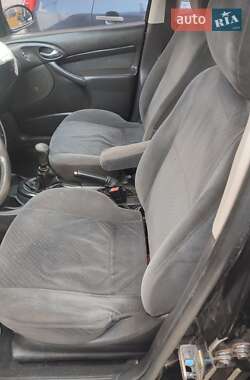 Седан Ford Focus 2002 в 