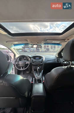 Хэтчбек Ford Focus 2016 в 