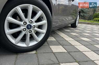 Хэтчбек Ford Focus 2016 в 