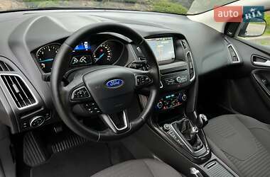 Хэтчбек Ford Focus 2016 в 