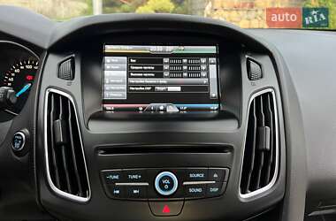 Хэтчбек Ford Focus 2016 в 